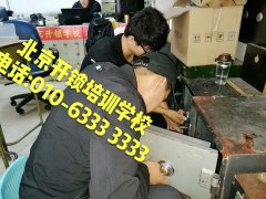 爆操腹肌男视频"